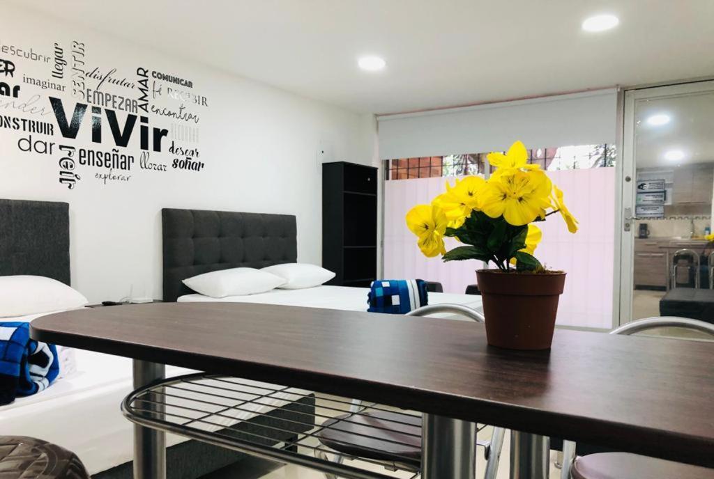 Apto Moderno En Laureles Medellin Exterior photo