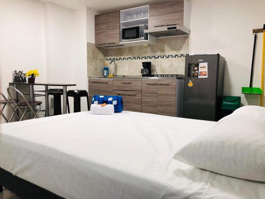 Apto Moderno En Laureles Medellin Exterior photo