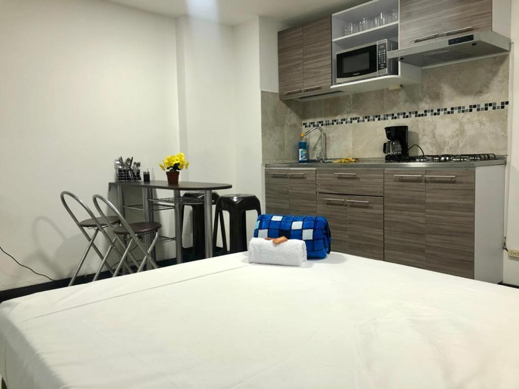 Apto Moderno En Laureles Medellin Exterior photo