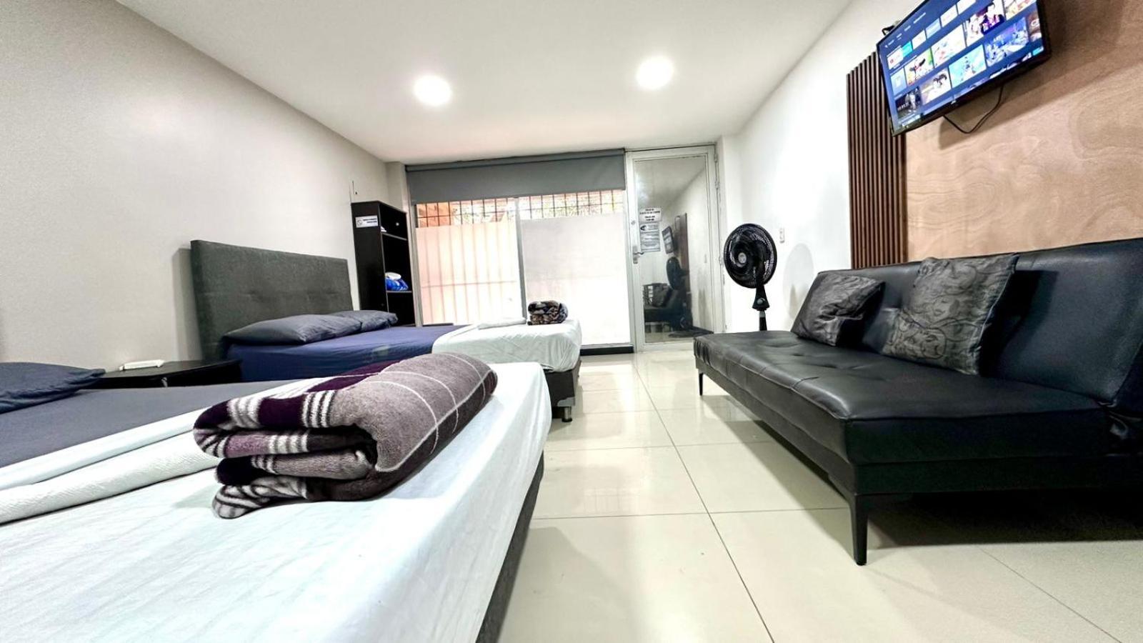 Apto Moderno En Laureles Medellin Exterior photo