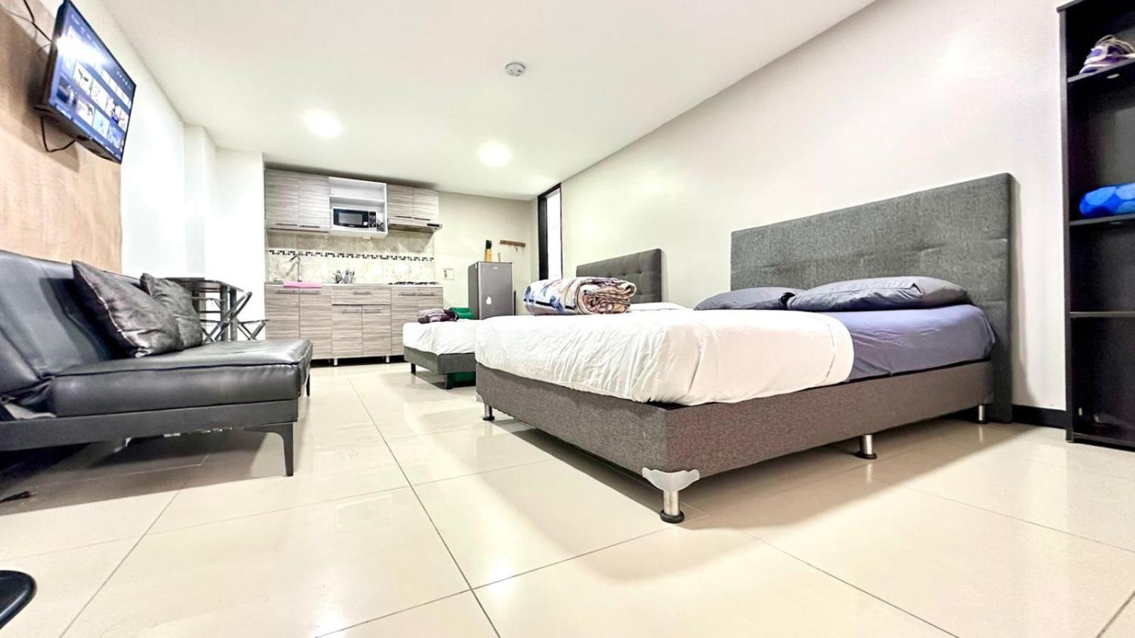 Apto Moderno En Laureles Medellin Exterior photo