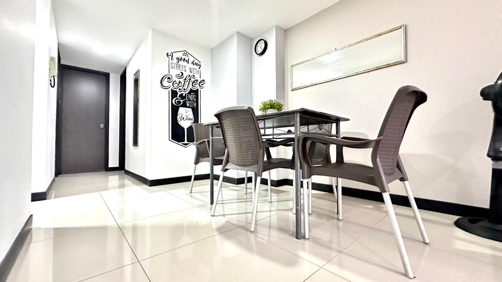 Apto Moderno En Laureles Medellin Exterior photo